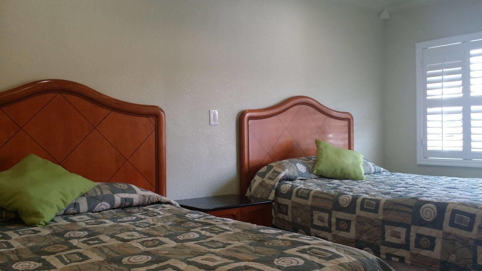 Travel Inn Oakland Extérieur photo
